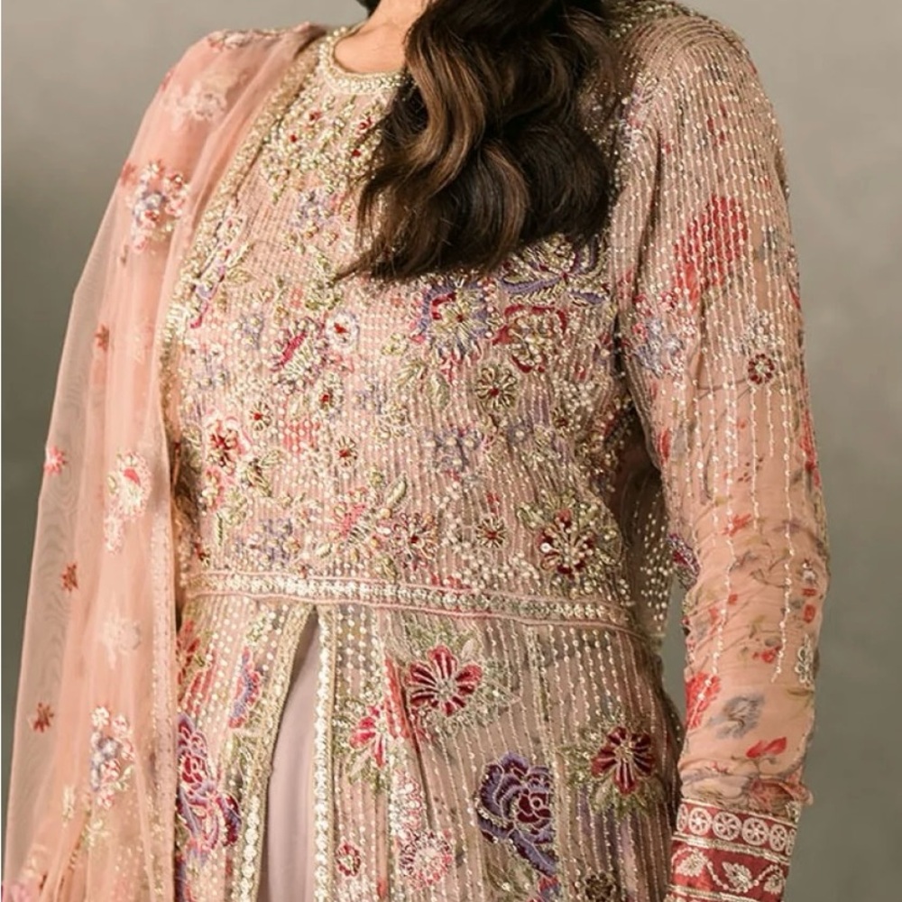 Mushq pre owned L 3 piece  Exquisite Floral Embroidered Long Sleeve Dress